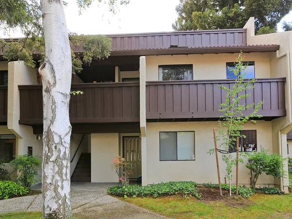 Listing photo 1 of 5