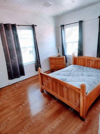 Listing photo 1 of 5