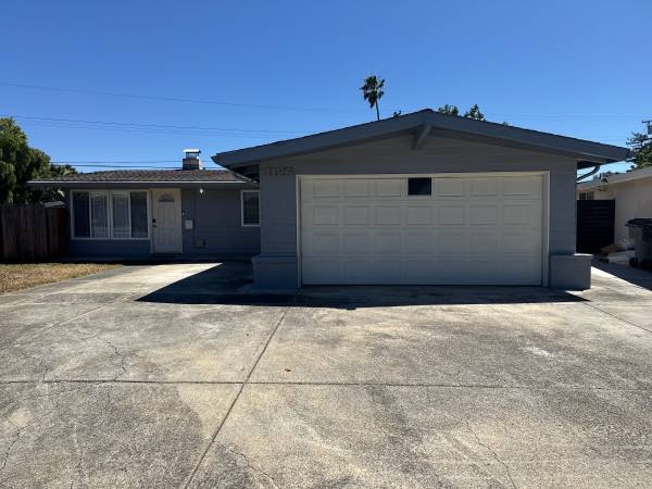 Listing photo 1 of 5