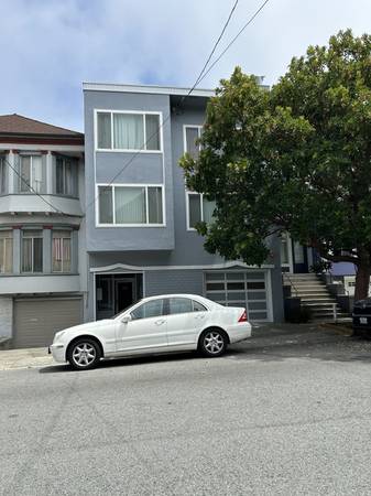 Listing photo 1 of 5