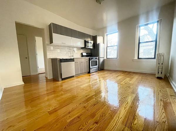 Listing photo 1 of 5