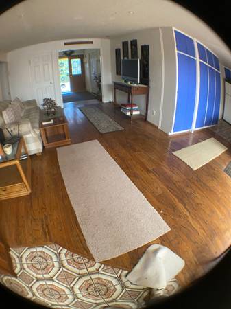 Listing photo 1 of 5