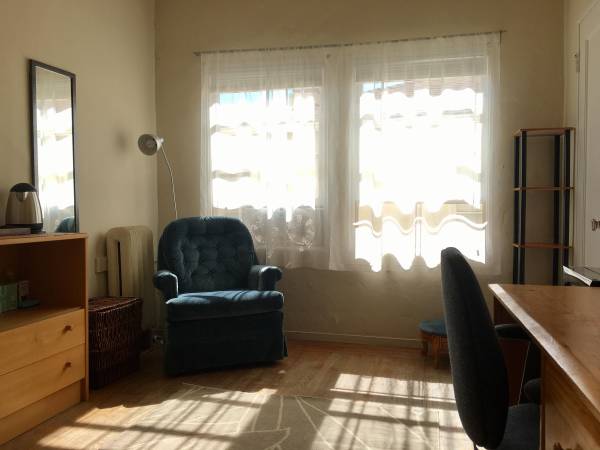 Listing photo 1 of 5