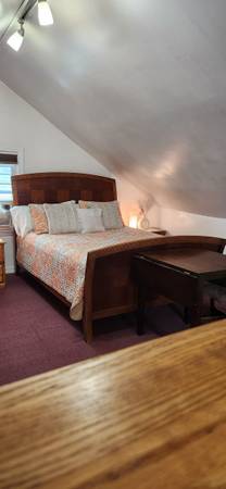 Listing photo 1 of 5