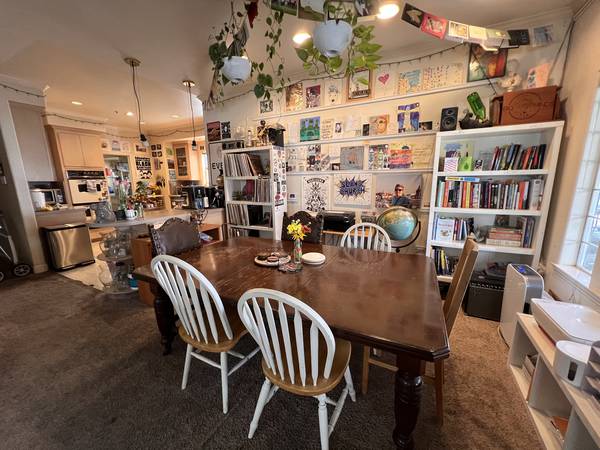 Listing photo 1 of 5