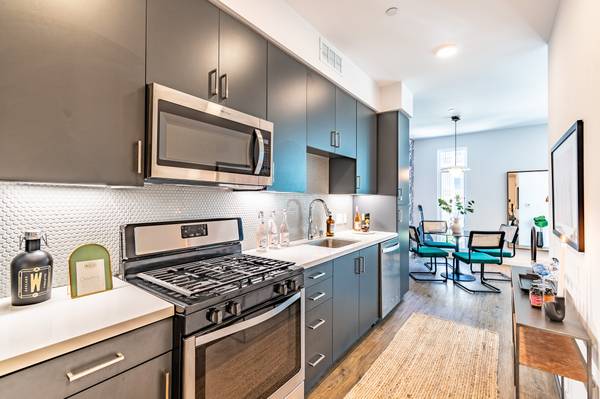 Listing photo 1 of 5