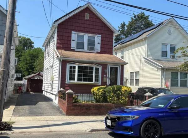 Listing photo 1 of 5