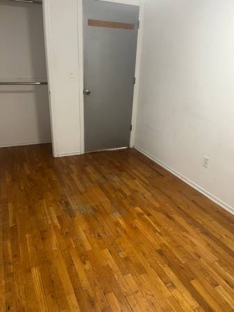 Listing photo 1 of 4