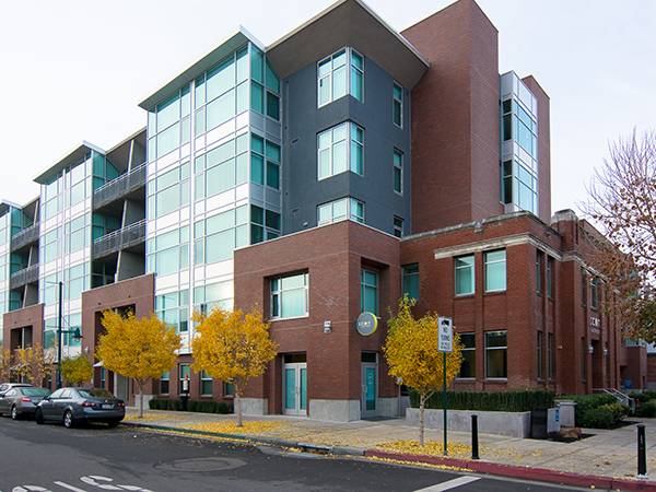 Listing photo 1 of 3