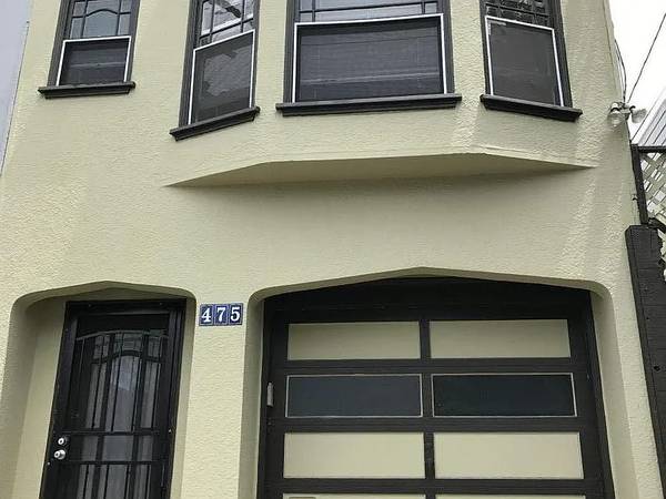 Listing photo 1 of 5