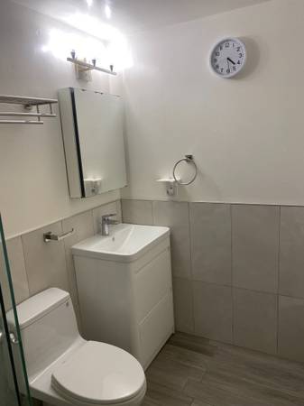 Listing photo 1 of 5