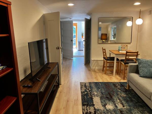Listing photo 1 of 5