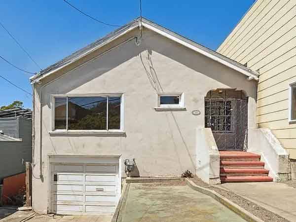 Listing photo 1 of 4
