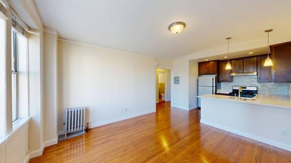 Listing photo 1 of 5