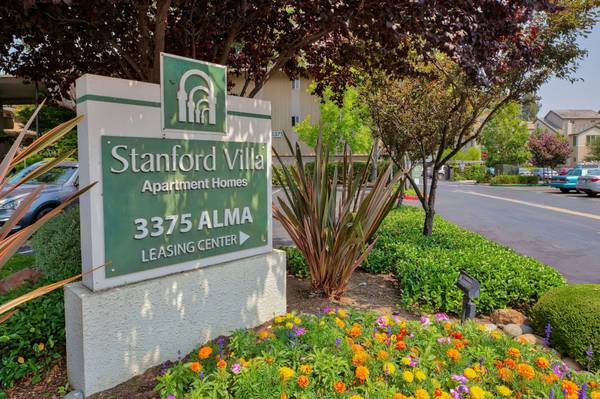 Listing photo 1 of 5