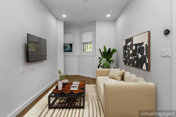 Listing photo 1 of 5