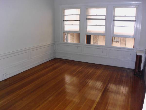 Listing photo 1 of 5