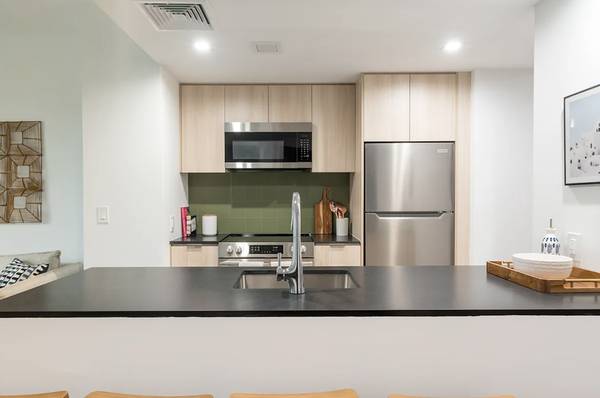 Listing photo 1 of 5