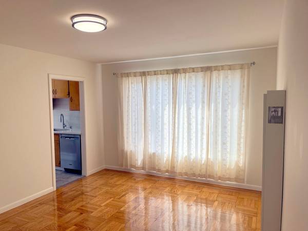 Listing photo 1 of 5