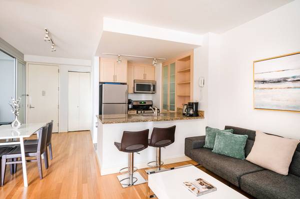 Listing photo 1 of 5