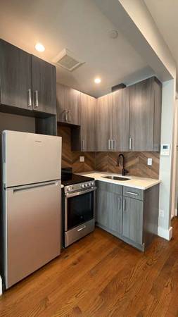 Listing photo 1 of 3