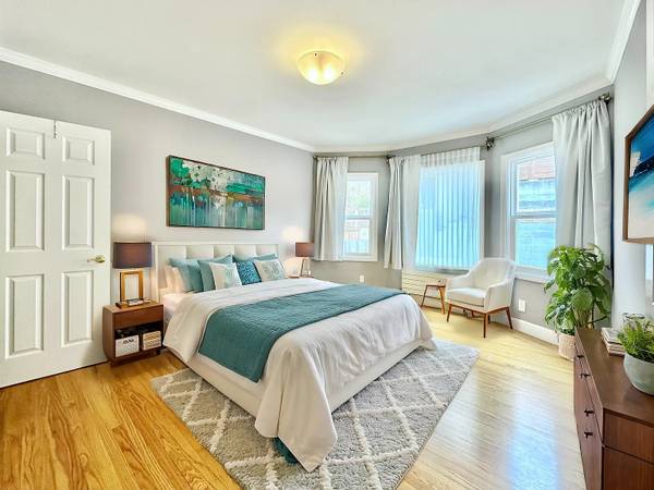 Listing photo 1 of 5