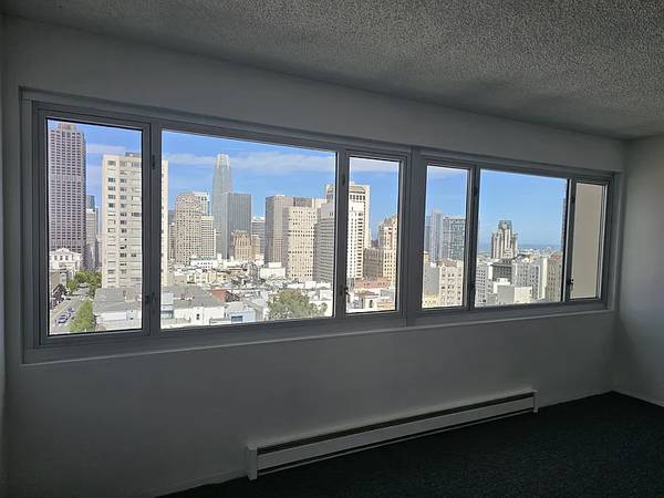 Listing photo 1 of 5