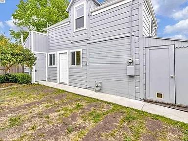 Listing photo 1 of 5