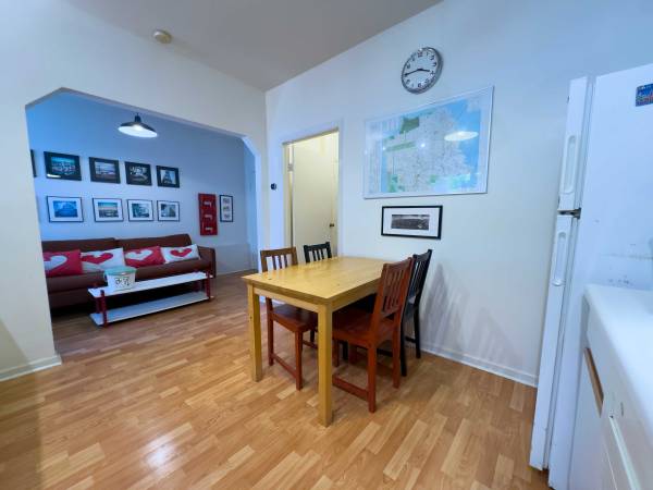 Listing photo 1 of 5