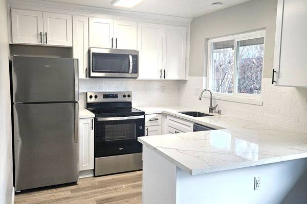 Listing photo 1 of 5