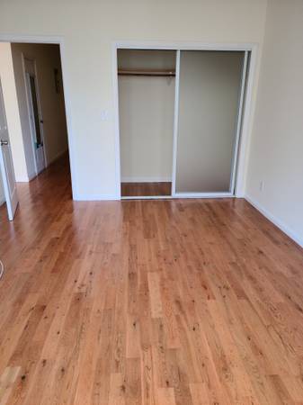 Listing photo 1 of 4