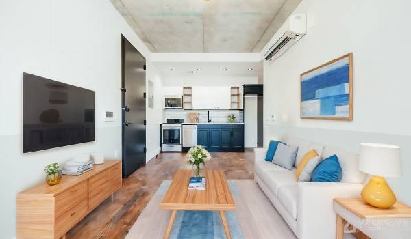 Listing photo 1 of 5