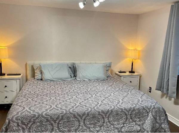 Listing photo 1 of 3