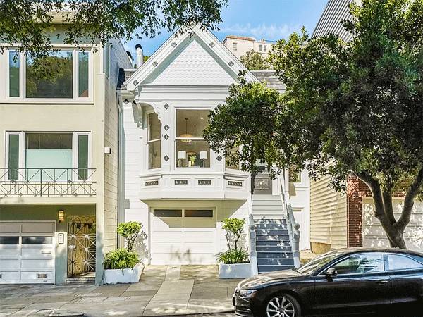 Listing photo 1 of 5