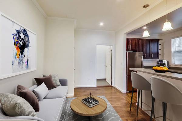 Listing photo 1 of 5