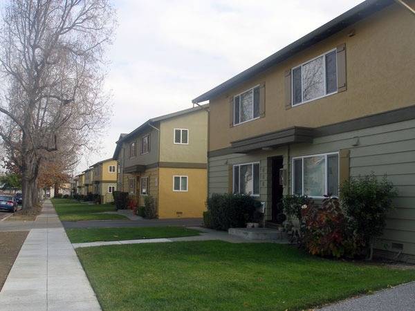 Listing photo 1 of 5