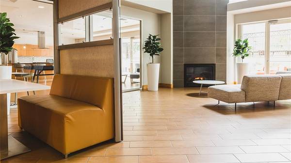 Listing photo 1 of 5