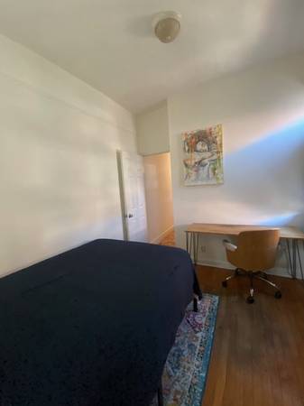 Listing photo 1 of 4