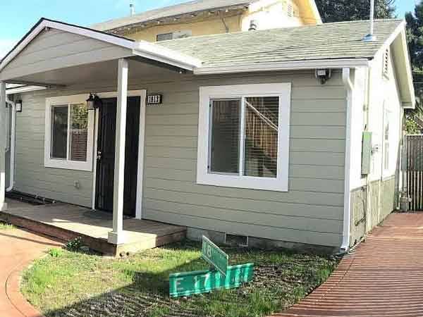 Listing photo 1 of 4