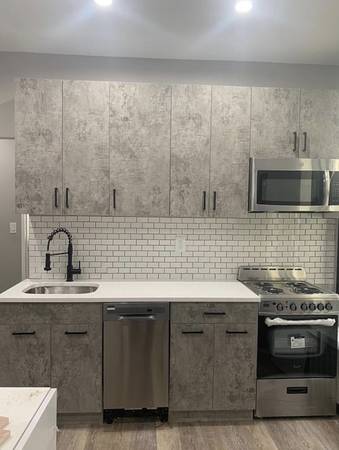 Listing photo 1 of 5