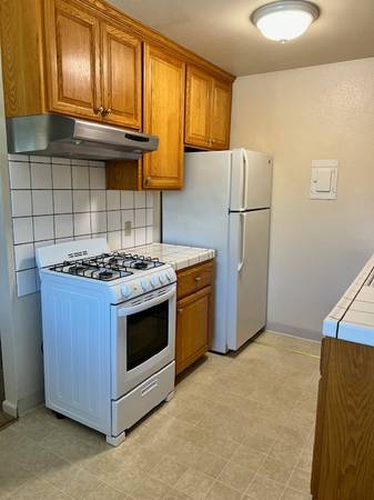 Listing photo 1 of 5