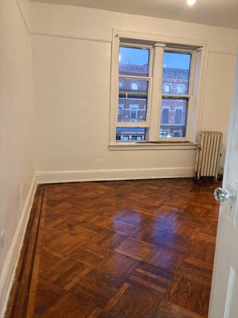 Listing photo 1 of 5