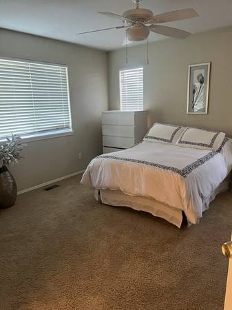 Listing photo 1 of 3