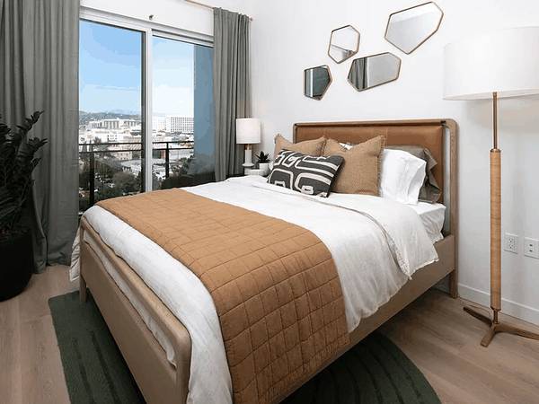 Listing photo 1 of 4