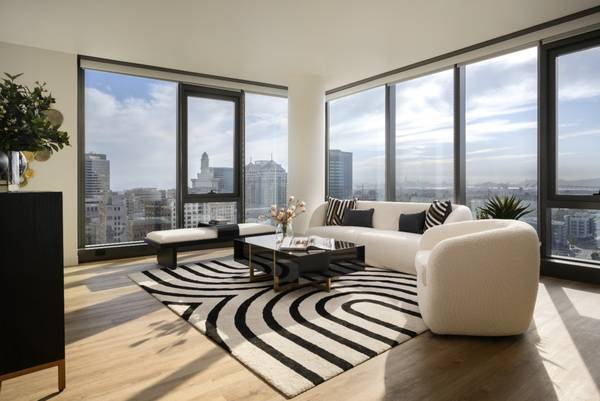 Listing photo 1 of 5