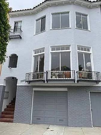 Listing photo 1 of 5