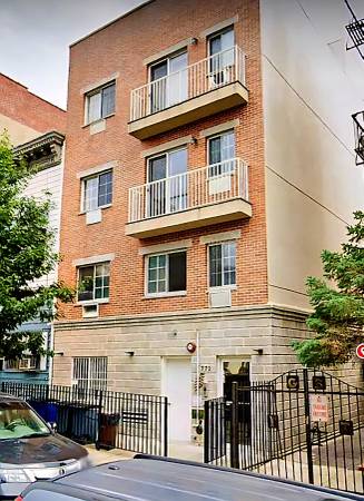 Listing photo 1 of 5