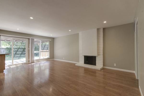 Listing photo 1 of 5