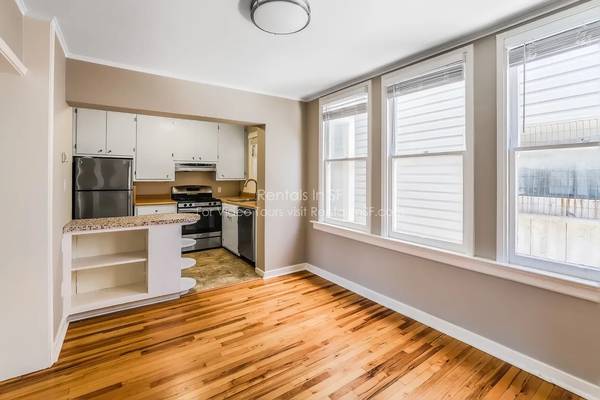 Listing photo 1 of 5