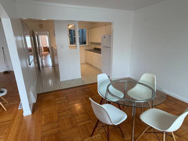 Listing photo 1 of 5